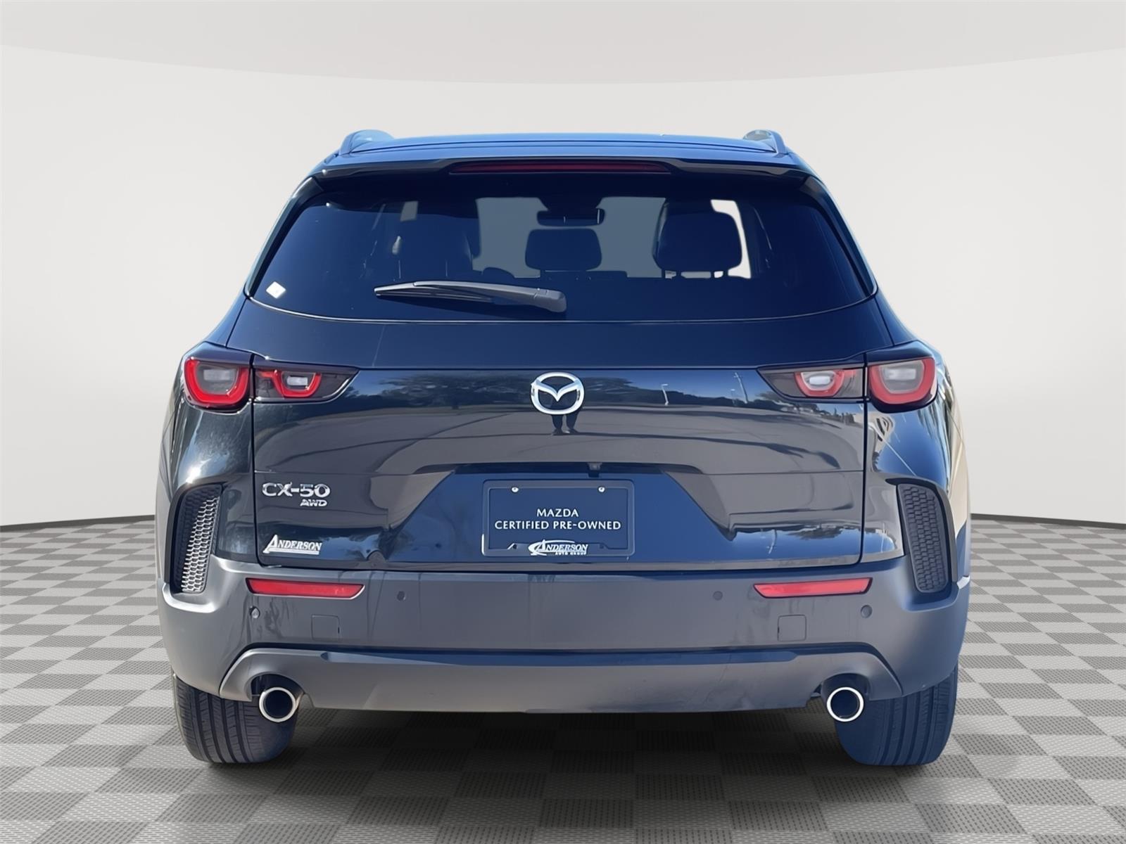 Vehicle photo 8