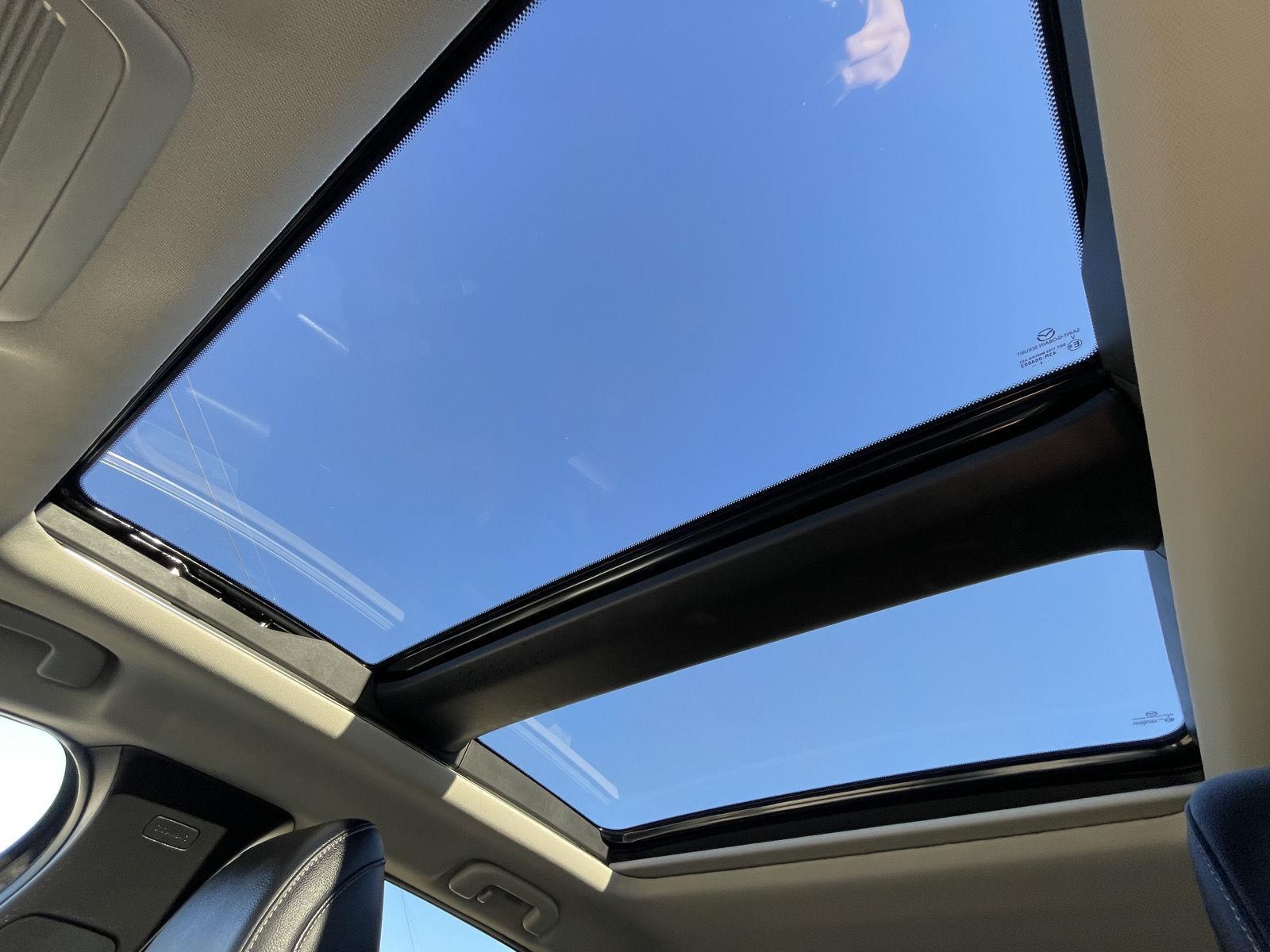 Vehicle photo 21
