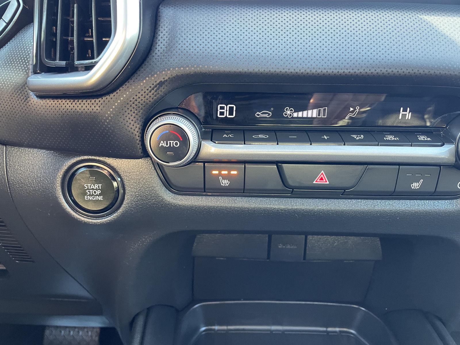 Vehicle photo 26
