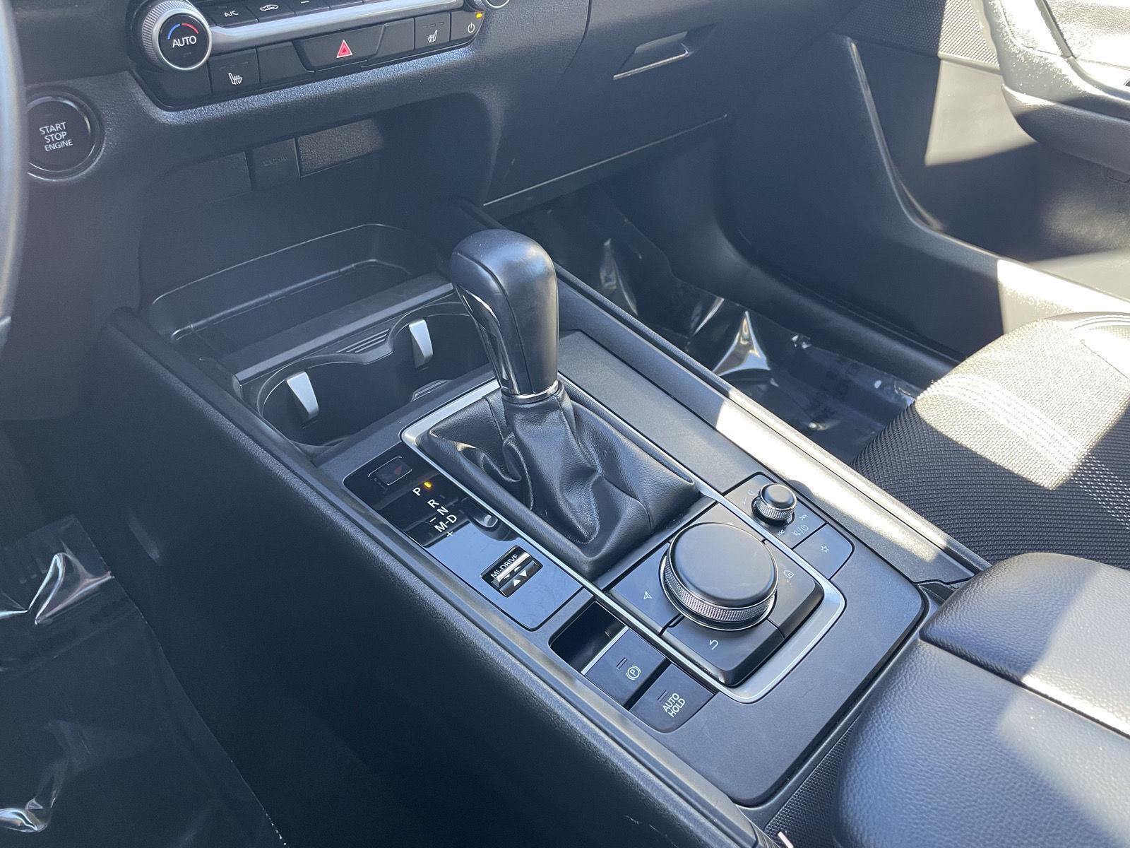 Vehicle photo 28