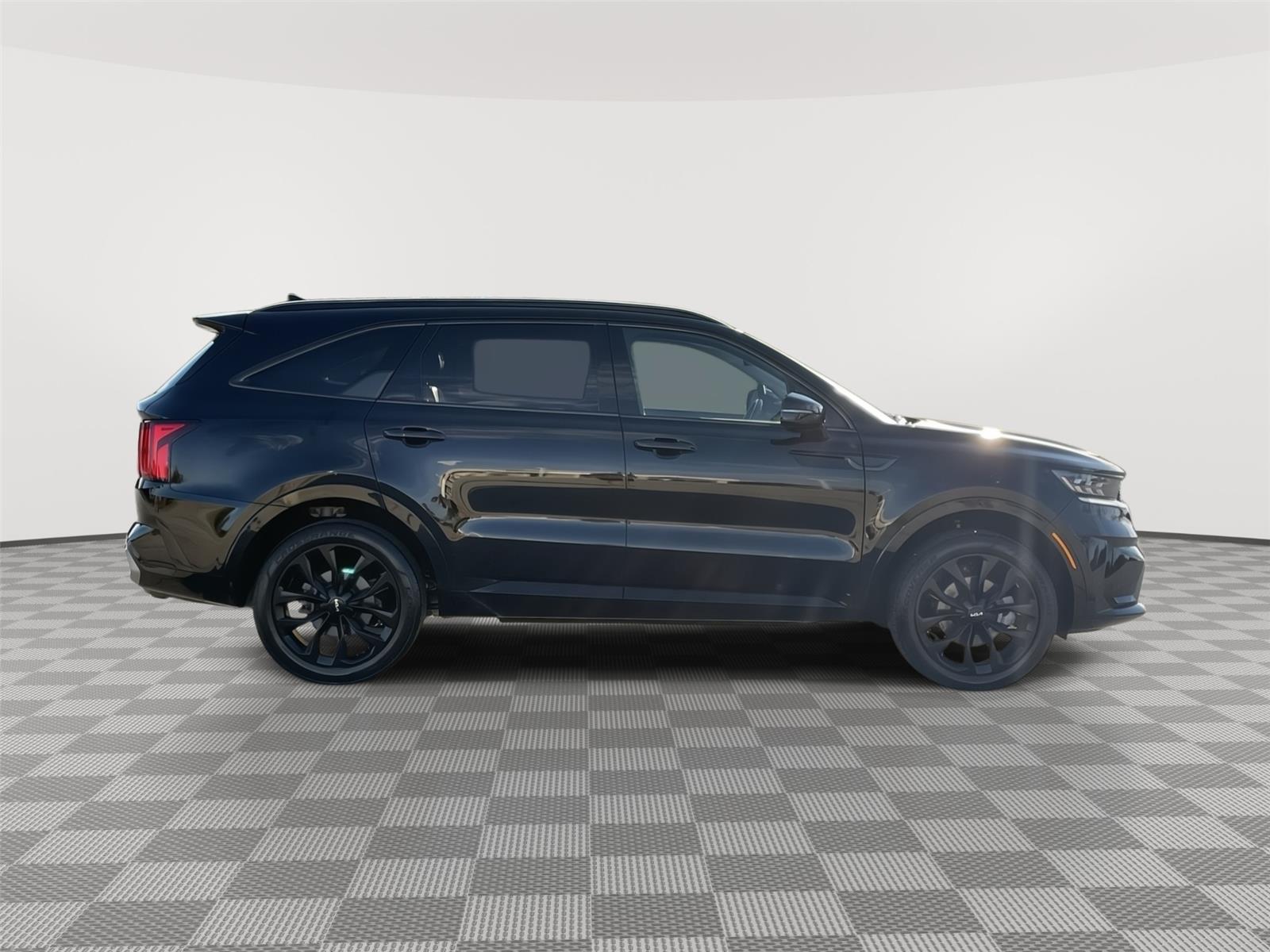 Vehicle photo 6