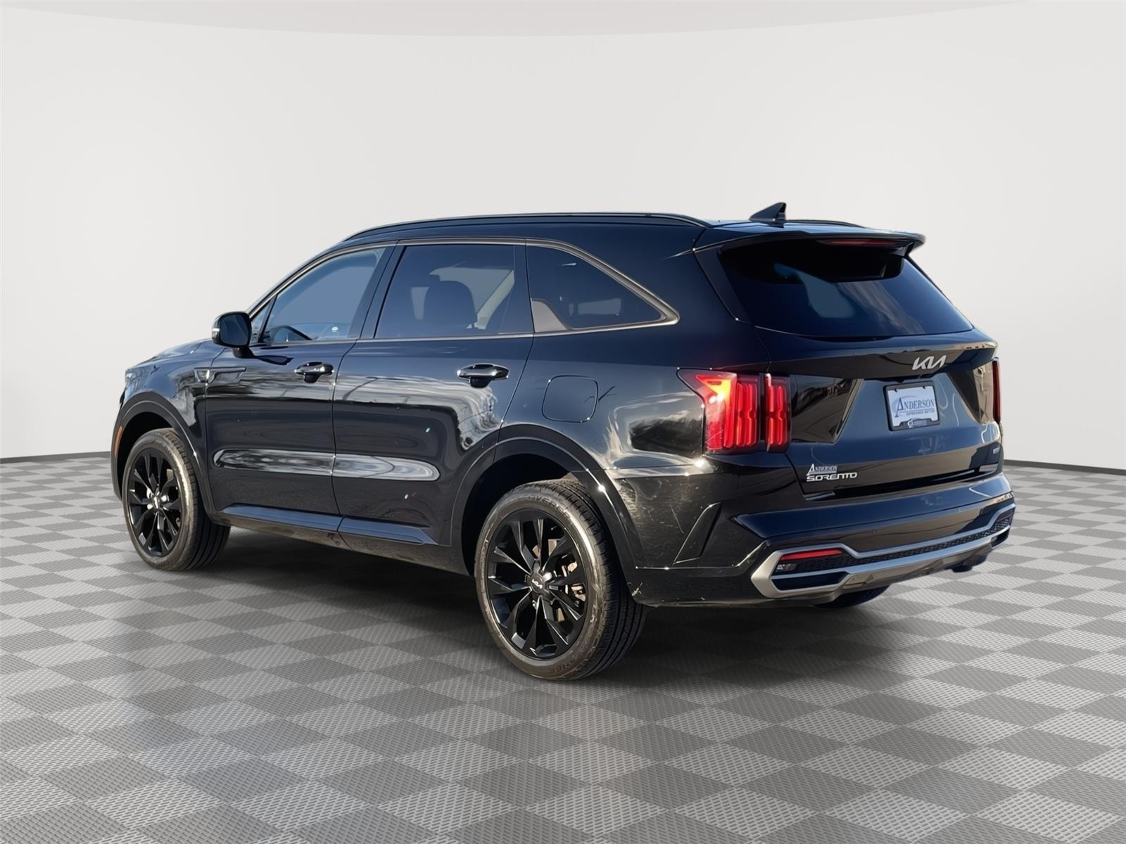 Vehicle photo 9