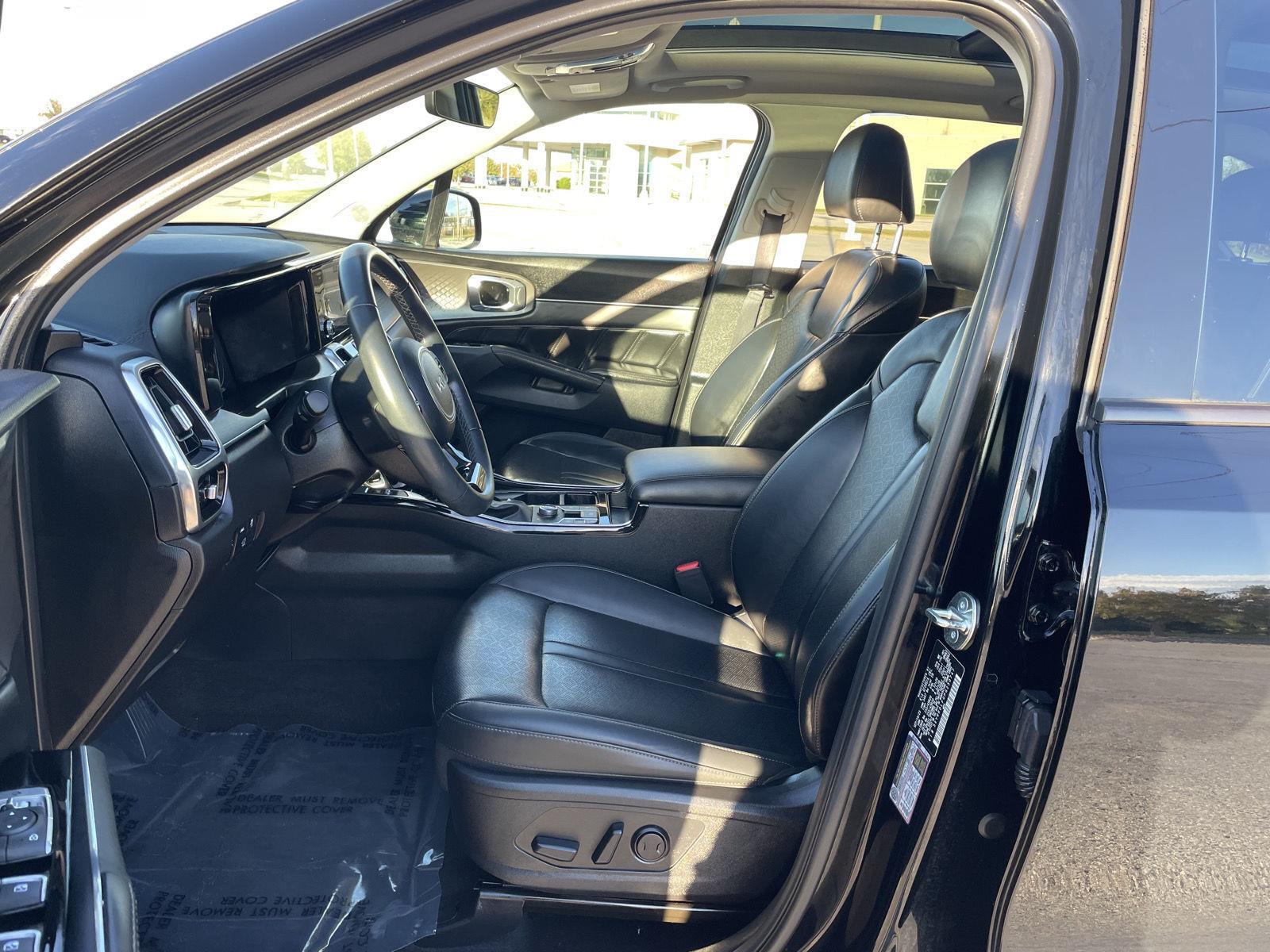 Vehicle photo 16
