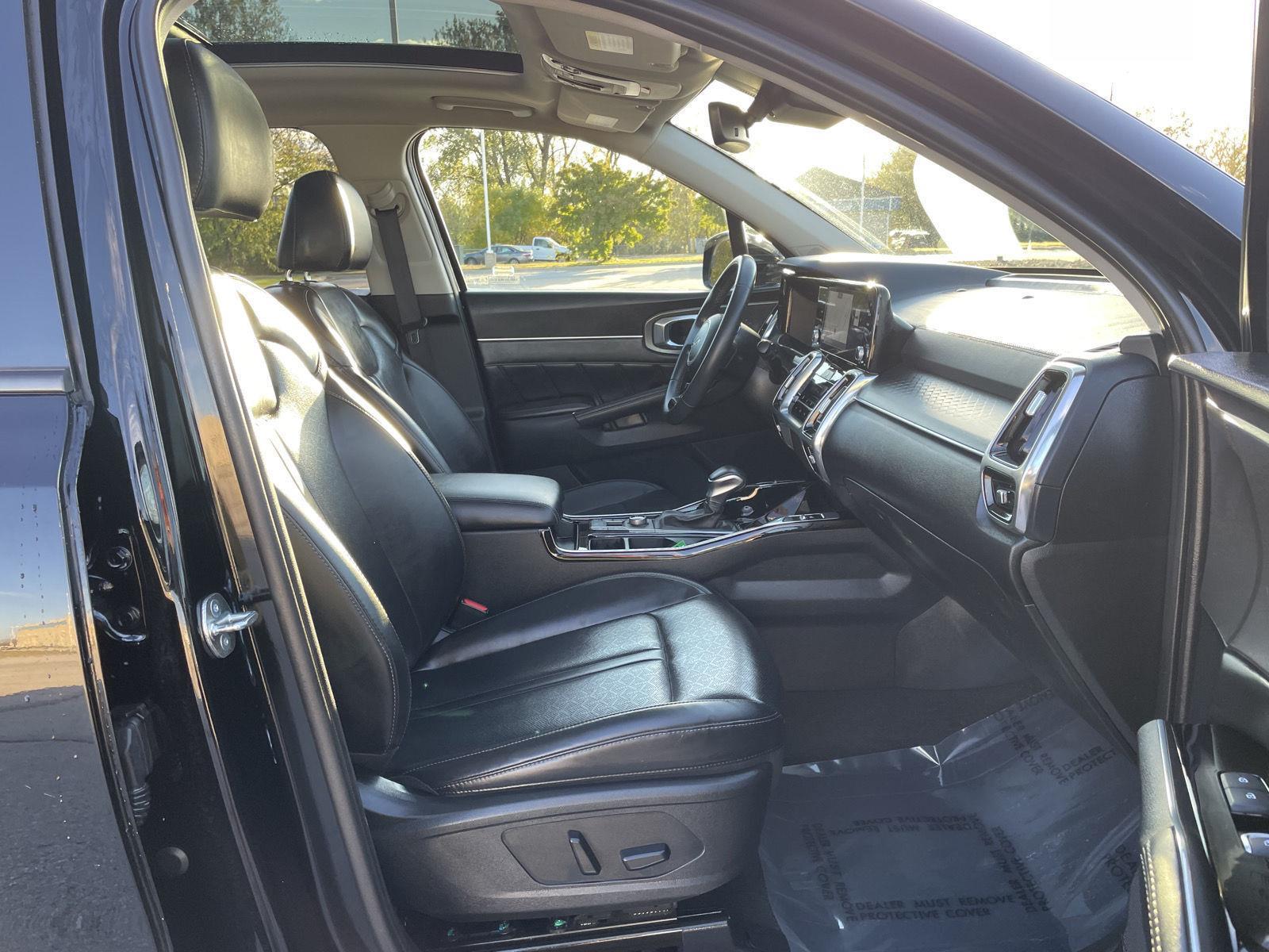 Vehicle photo 18