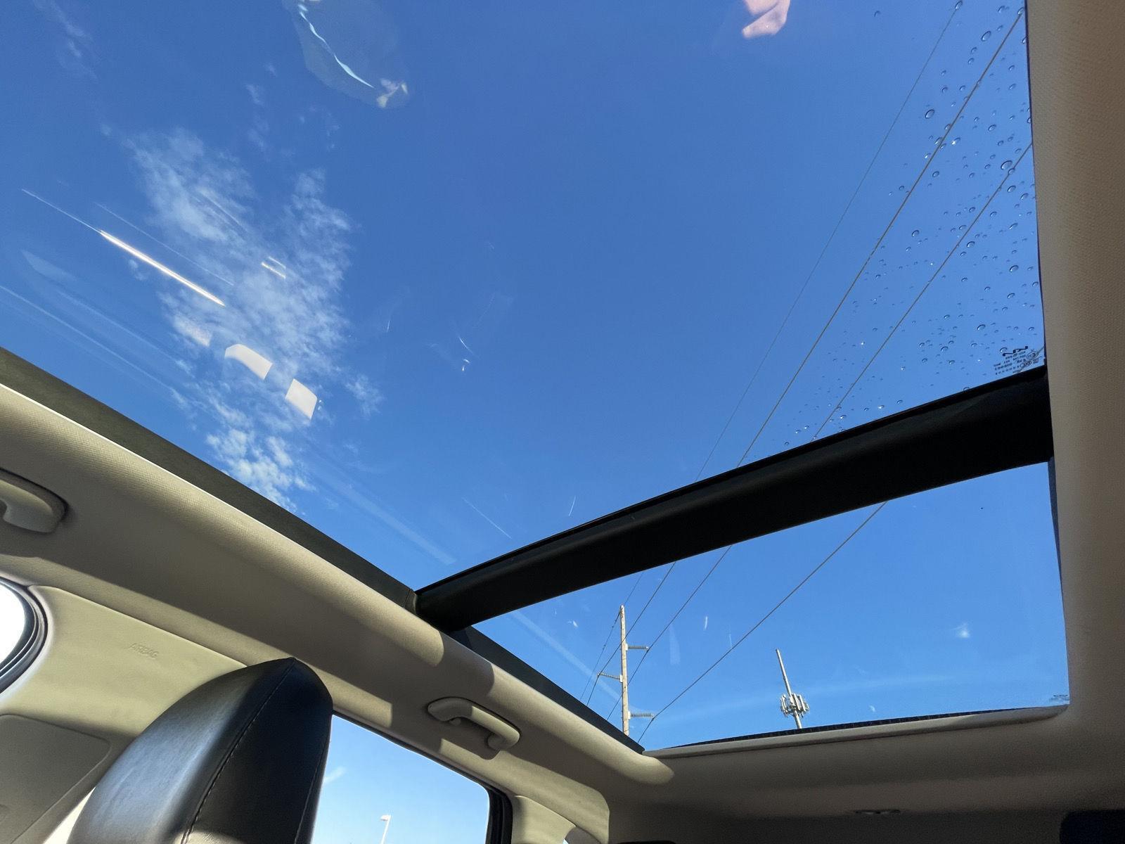 Vehicle photo 22