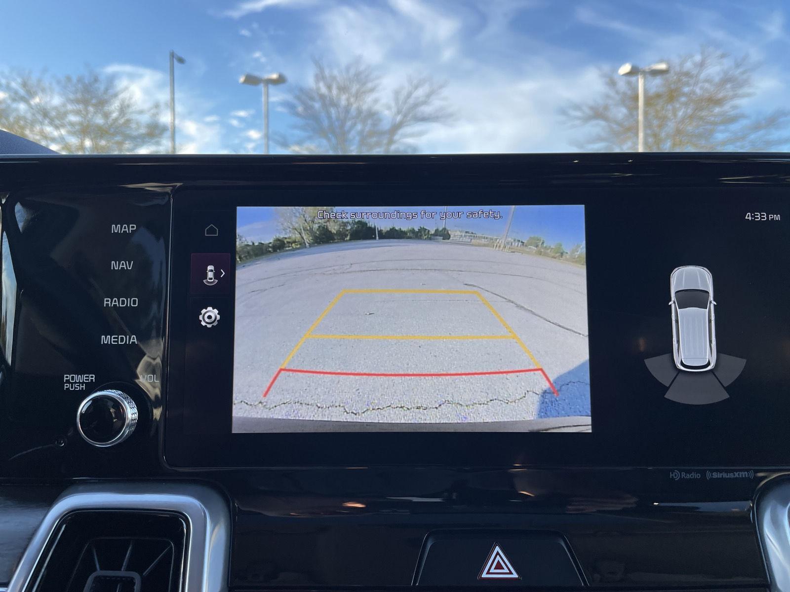 Vehicle photo 24
