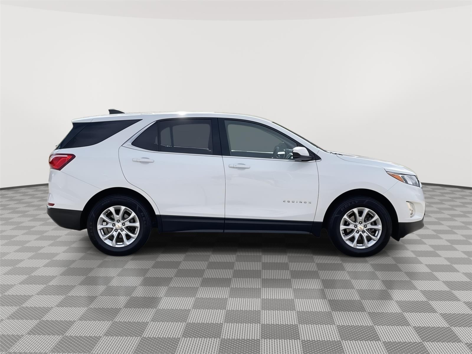 Vehicle photo 6