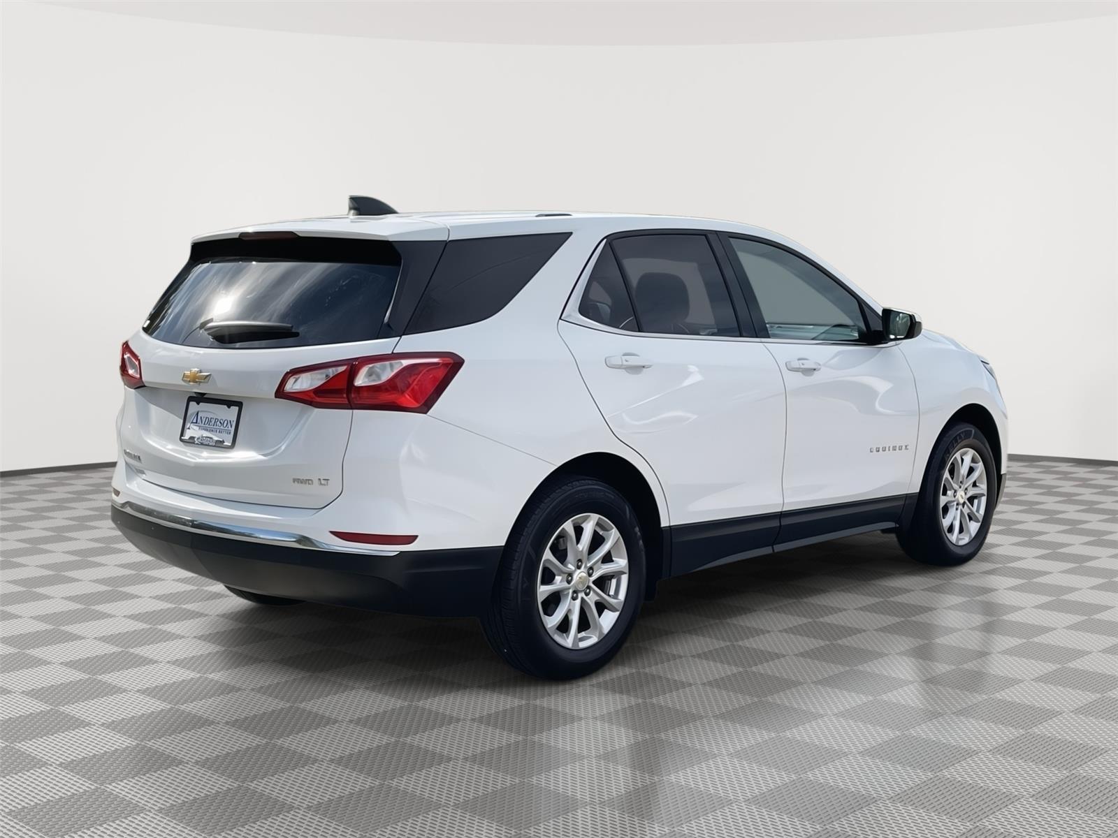 Vehicle photo 7