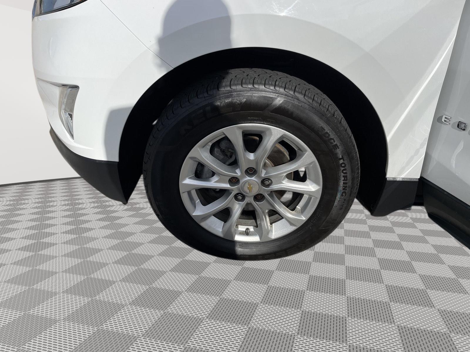 Vehicle photo 10