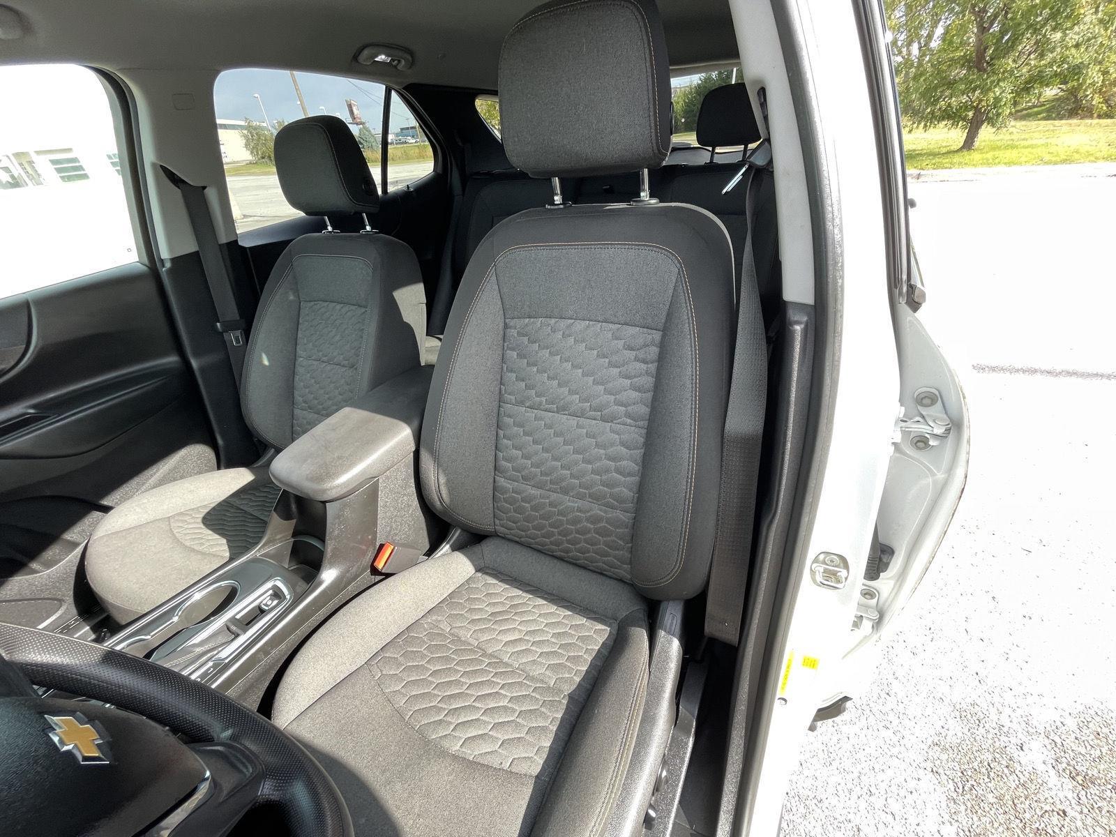 Vehicle photo 17