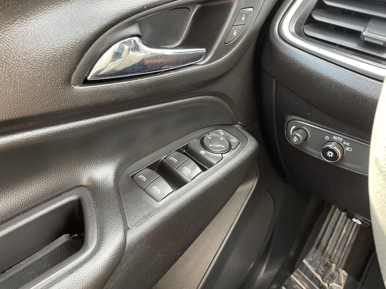 Vehicle photo 27