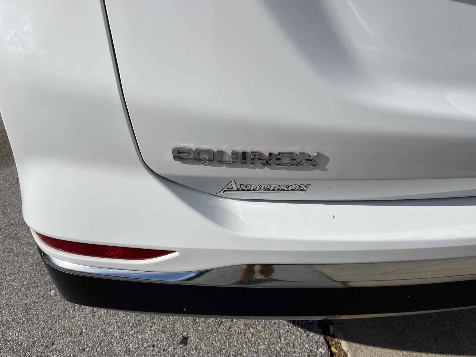 Vehicle photo 33