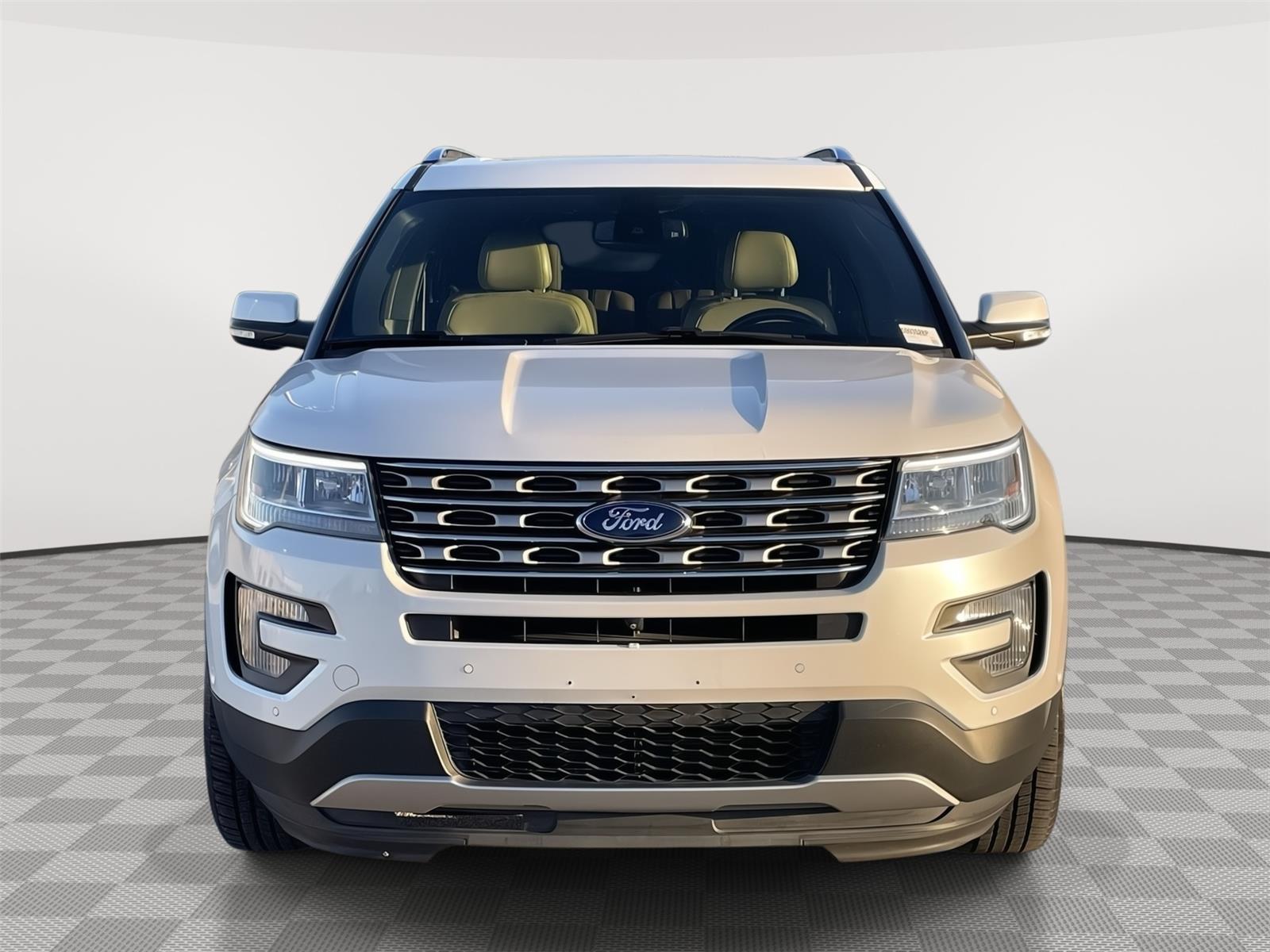 Vehicle photo 4
