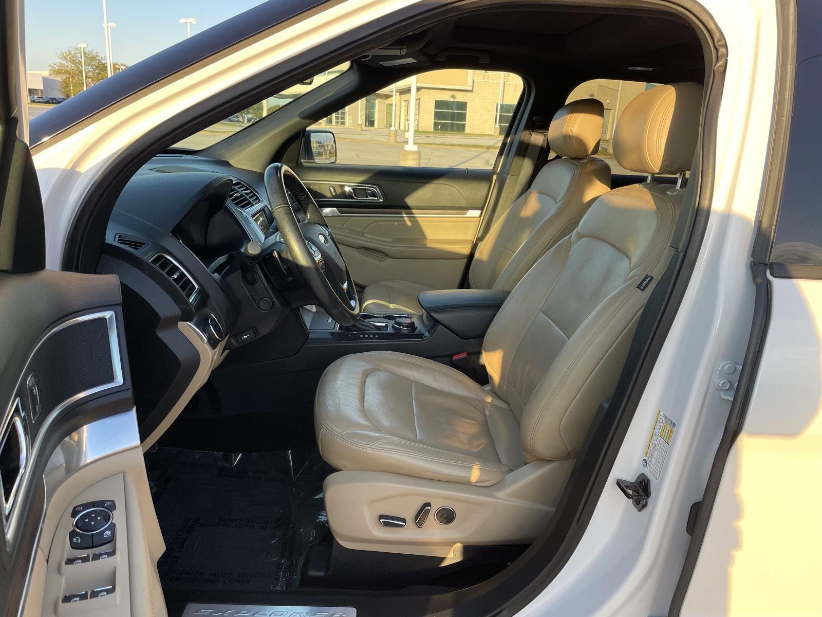 Vehicle photo 16