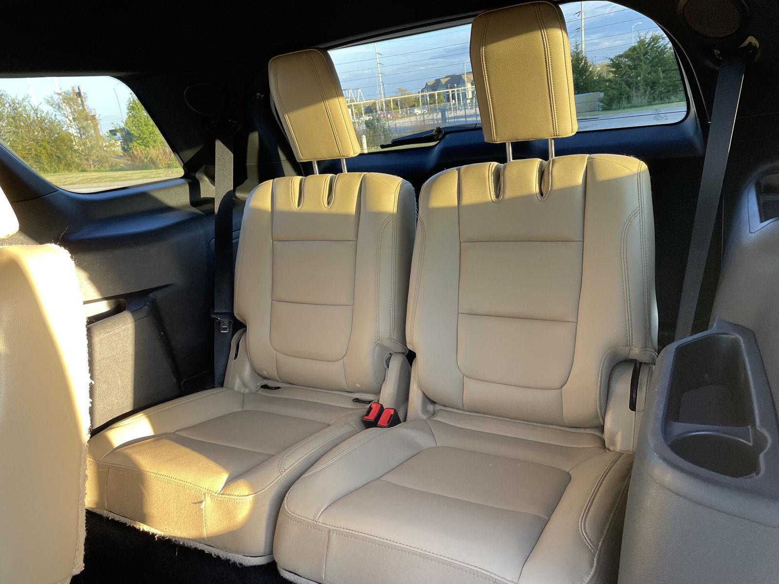 Vehicle photo 21
