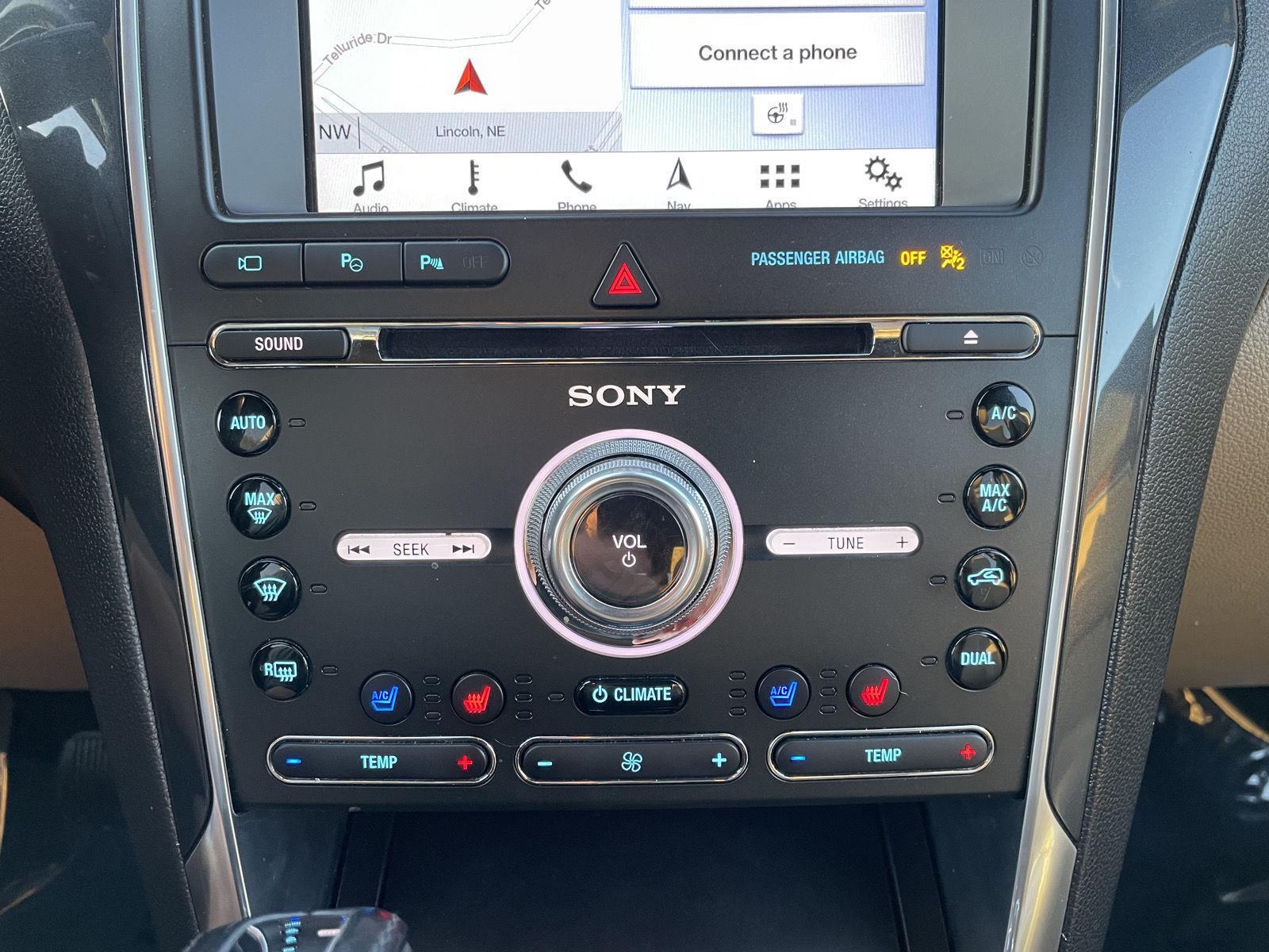 Vehicle photo 28