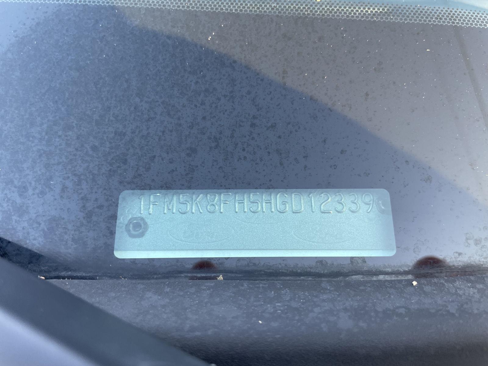 Vehicle photo 36