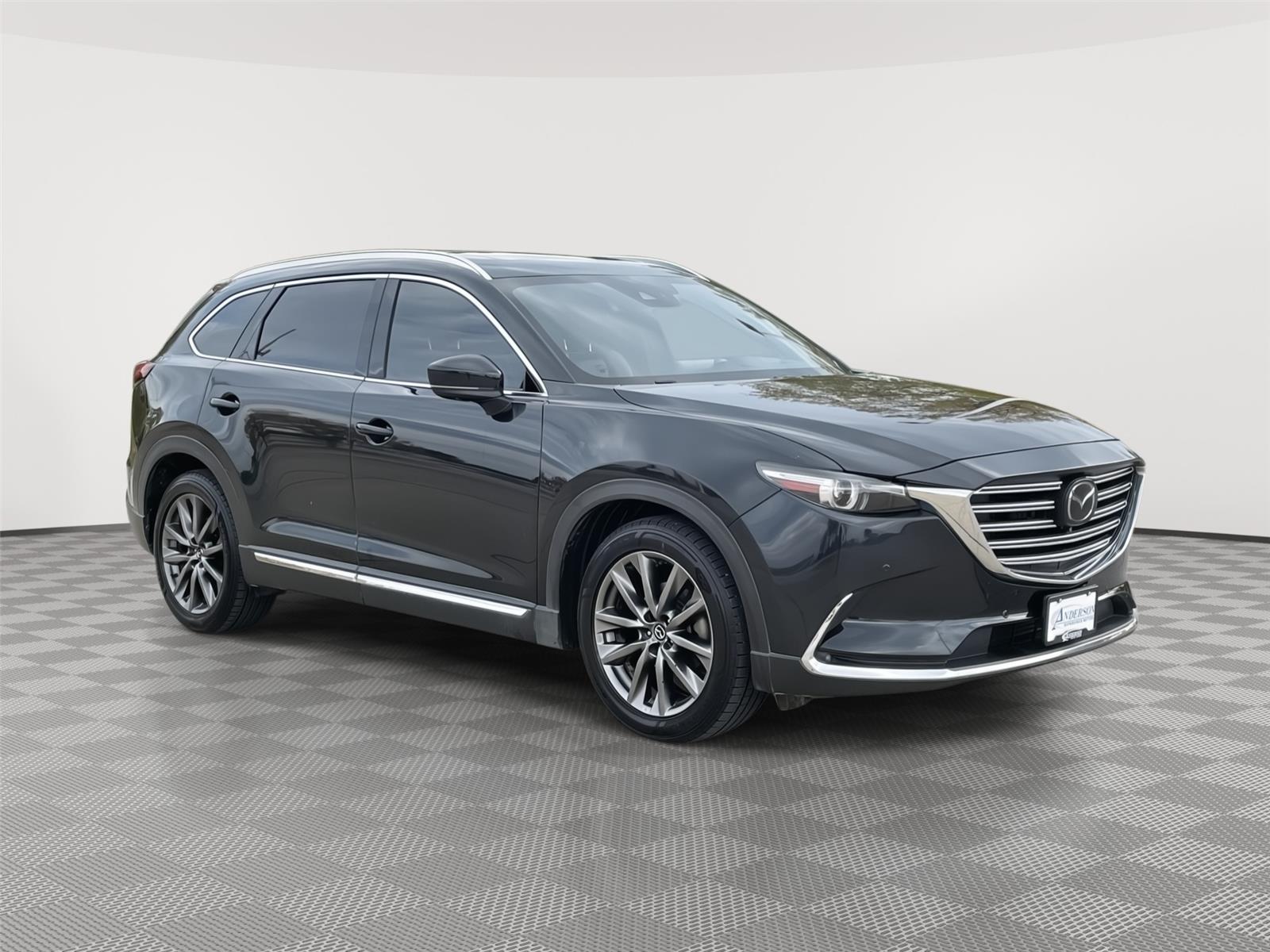 Vehicle photo 5