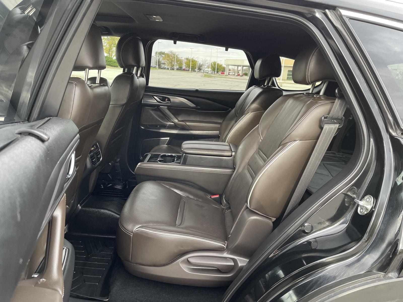 Vehicle photo 20