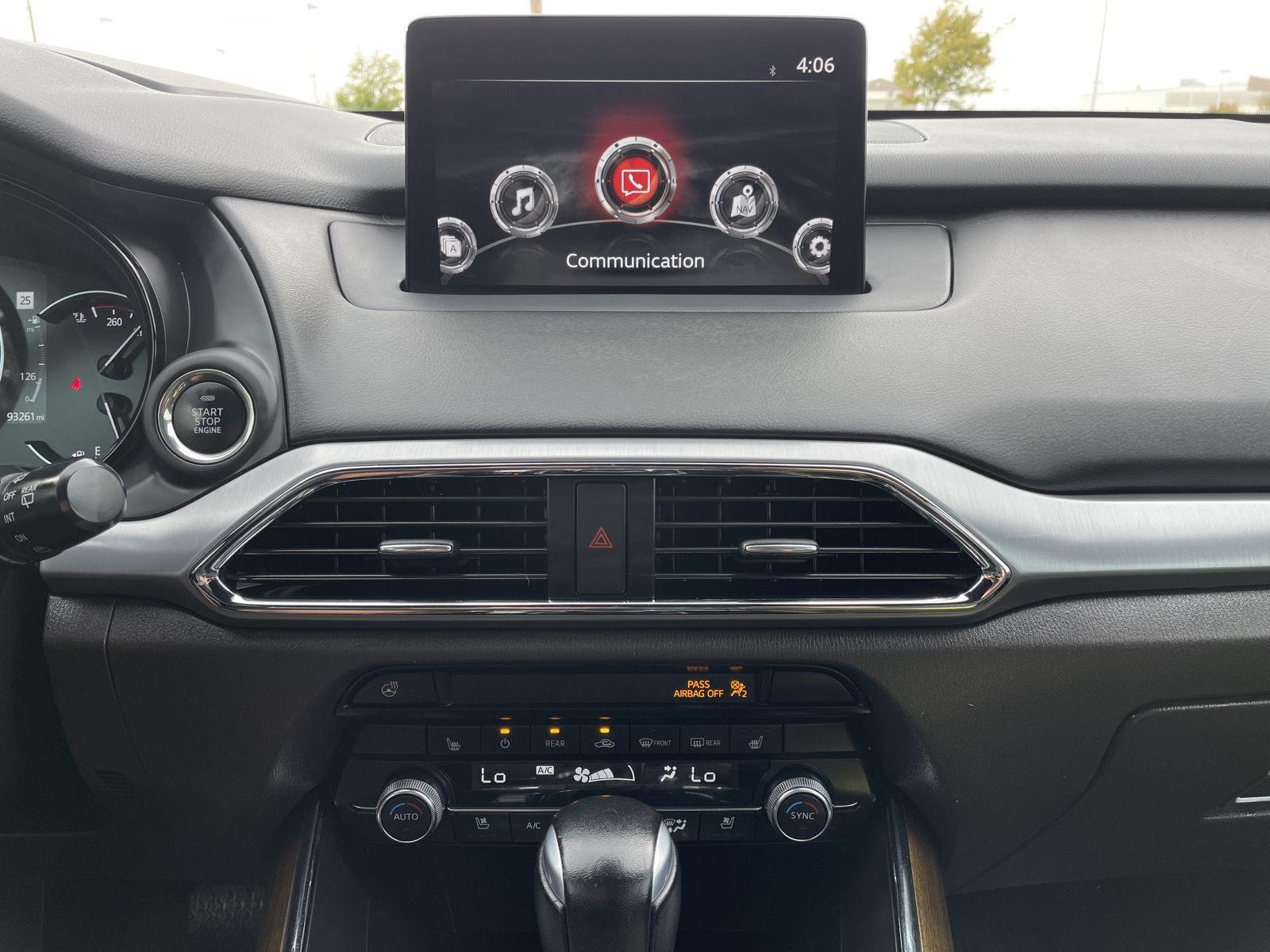 Vehicle photo 23