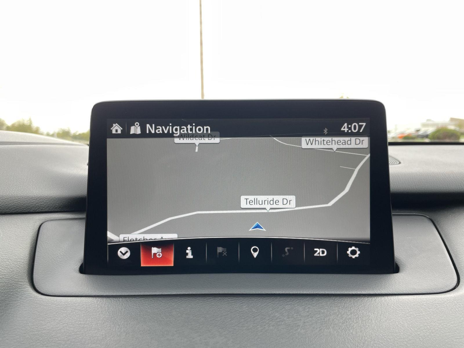 Vehicle photo 25