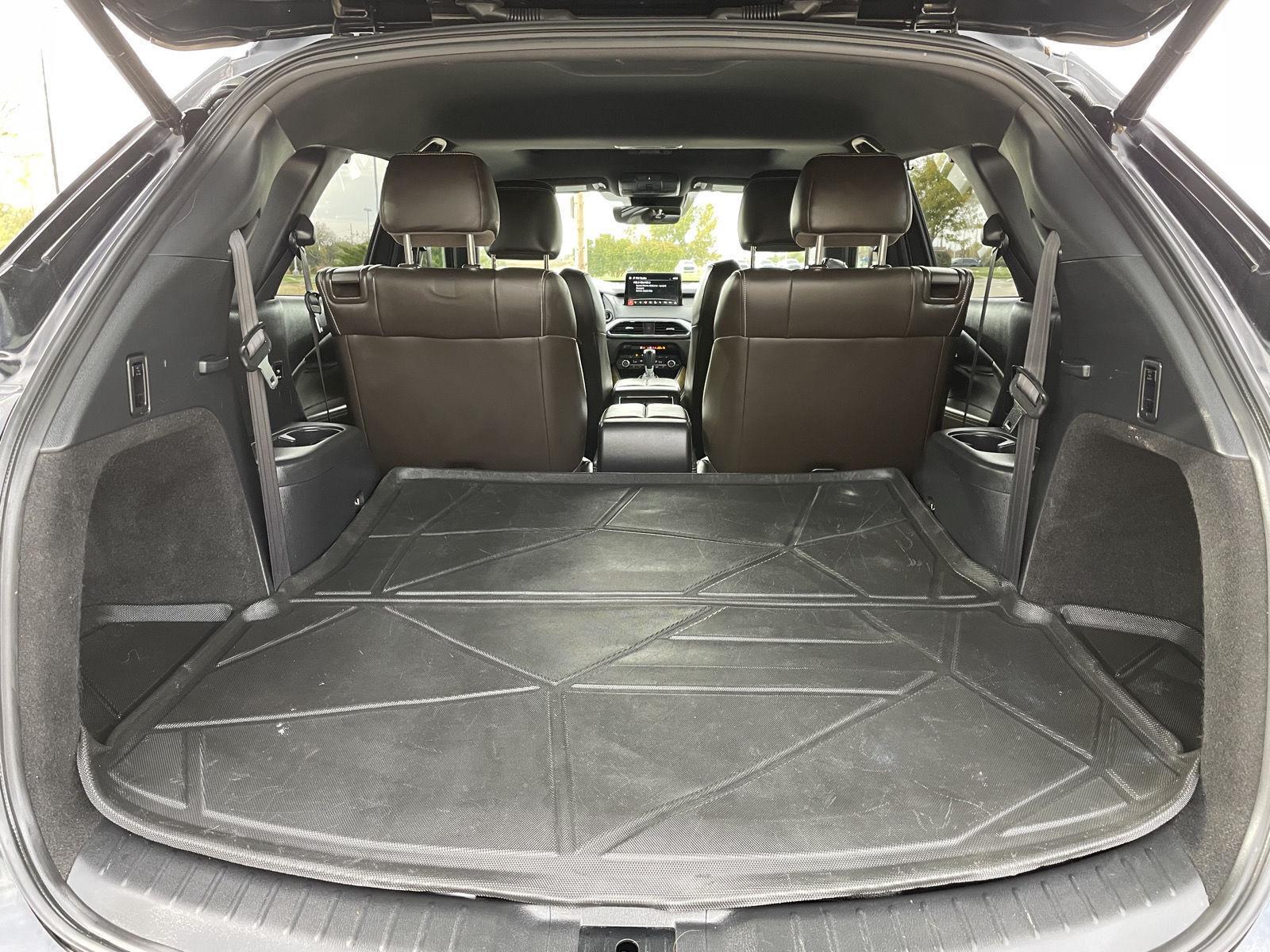 Vehicle photo 37
