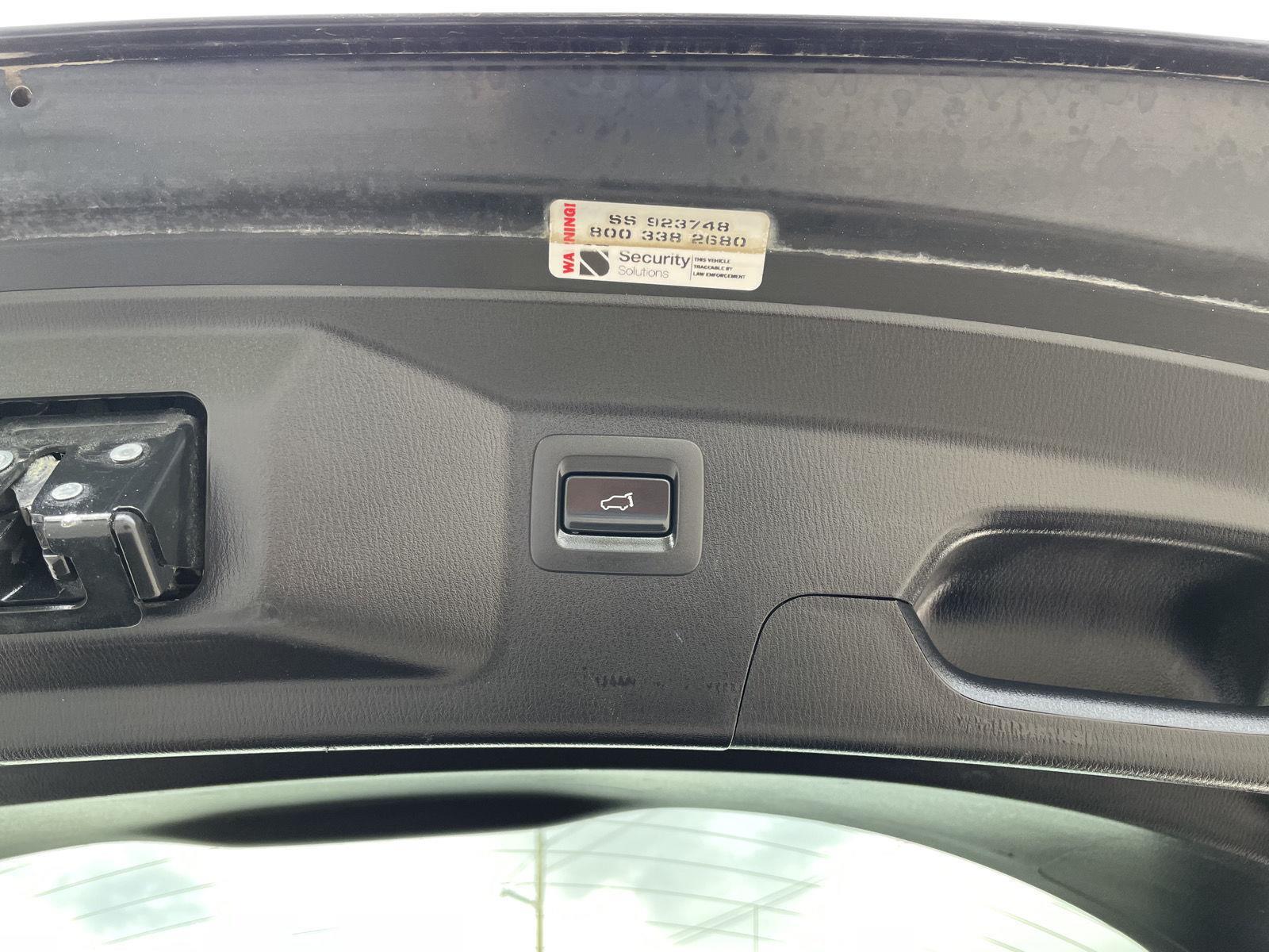 Vehicle photo 38