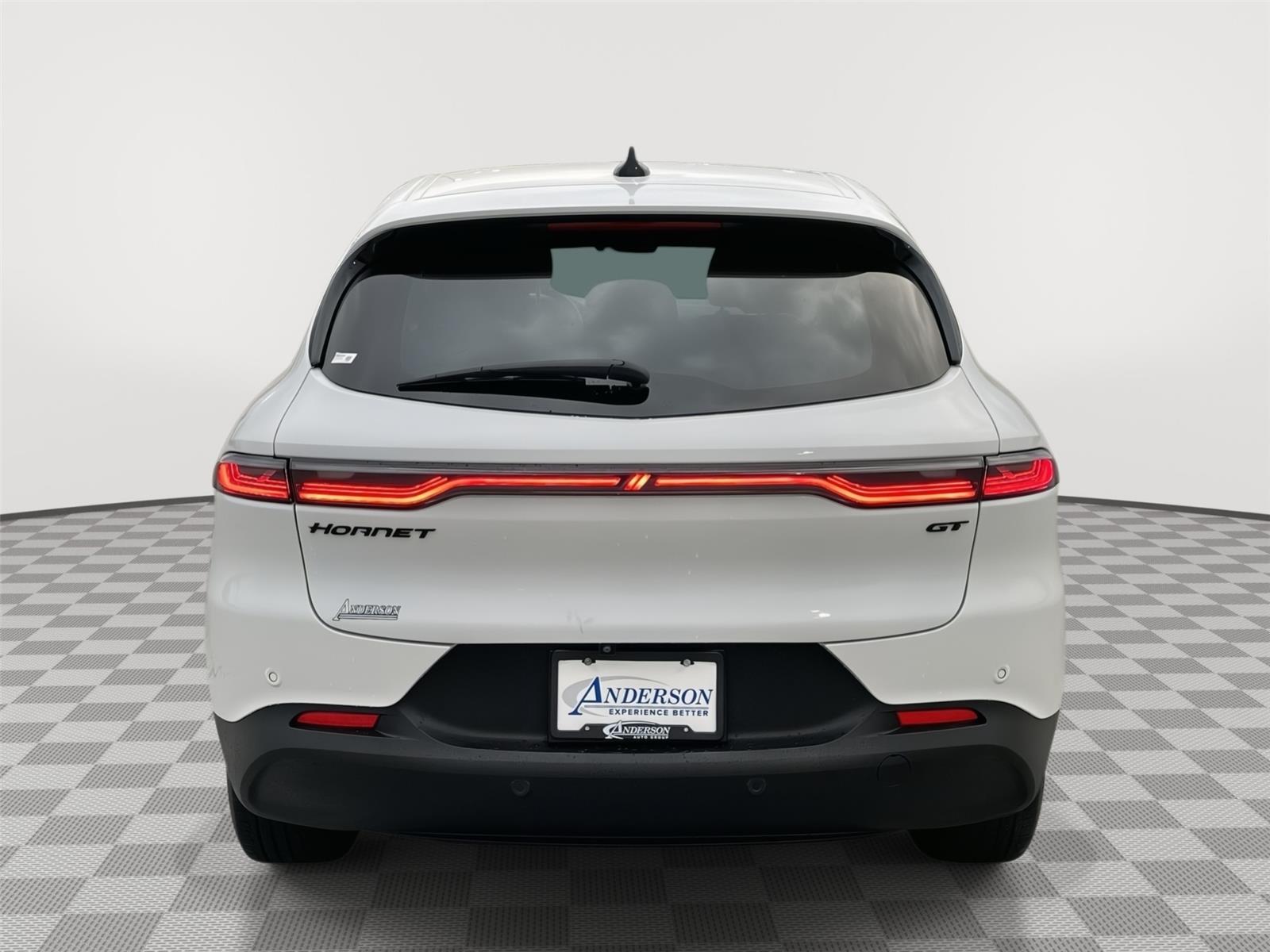 Vehicle photo 8