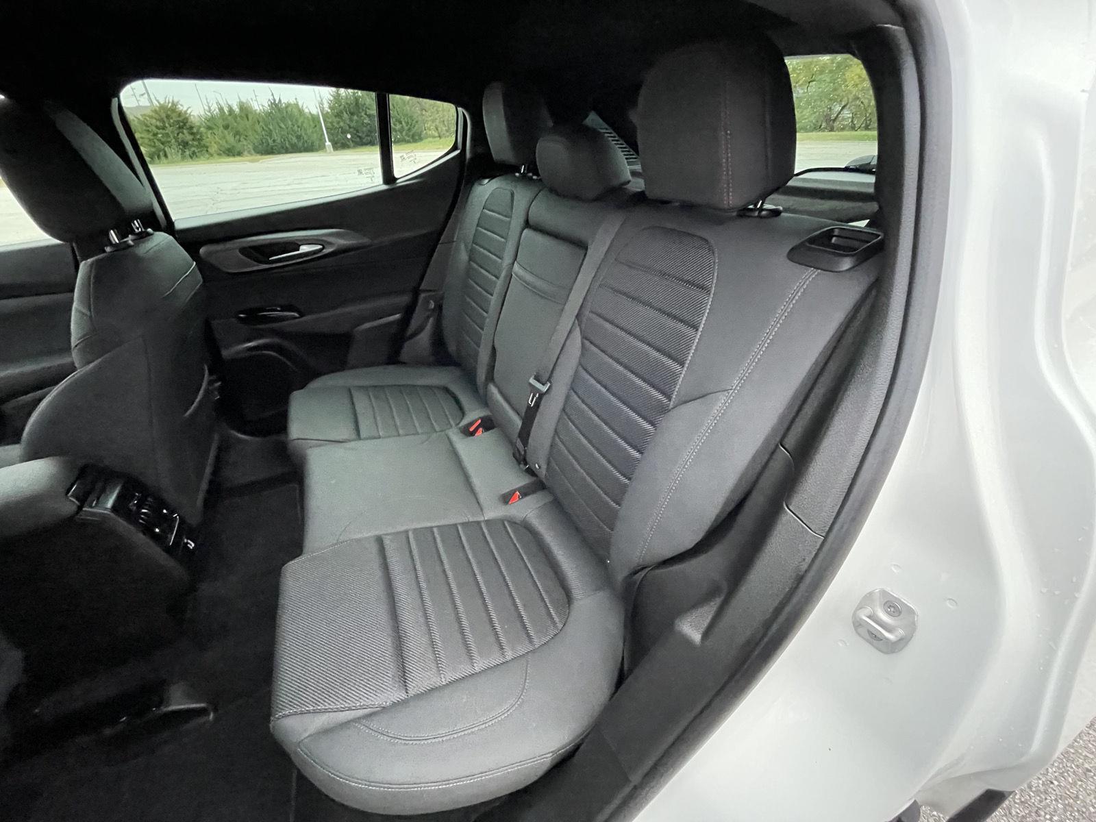 Vehicle photo 21