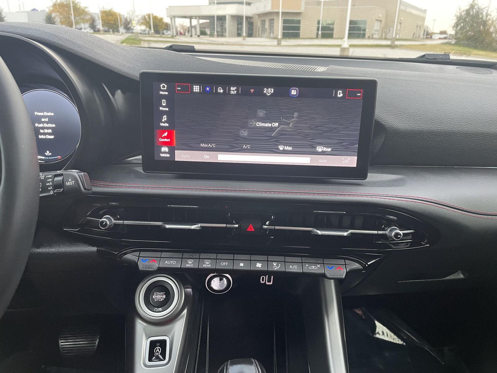 Vehicle photo 26