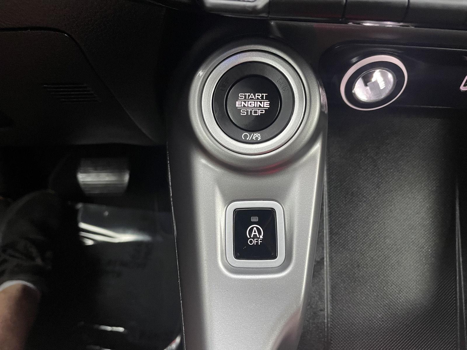 Vehicle photo 27