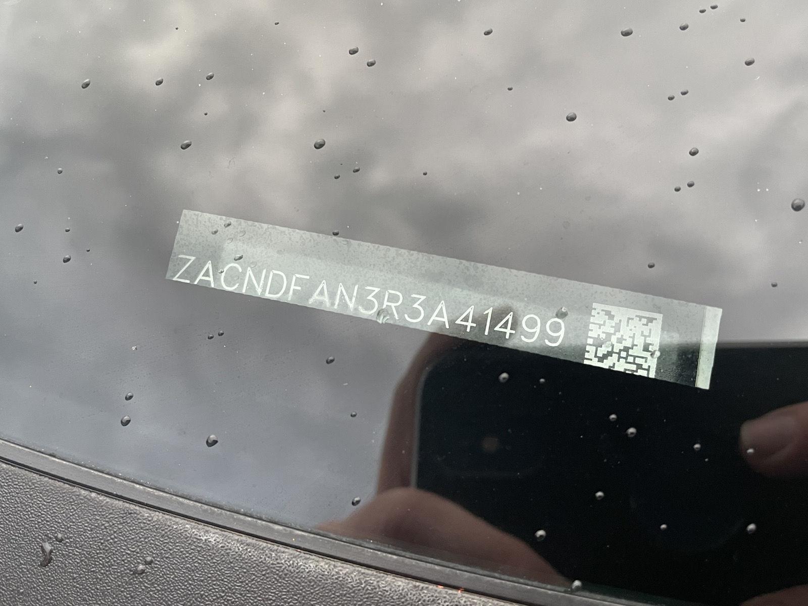 Vehicle photo 32