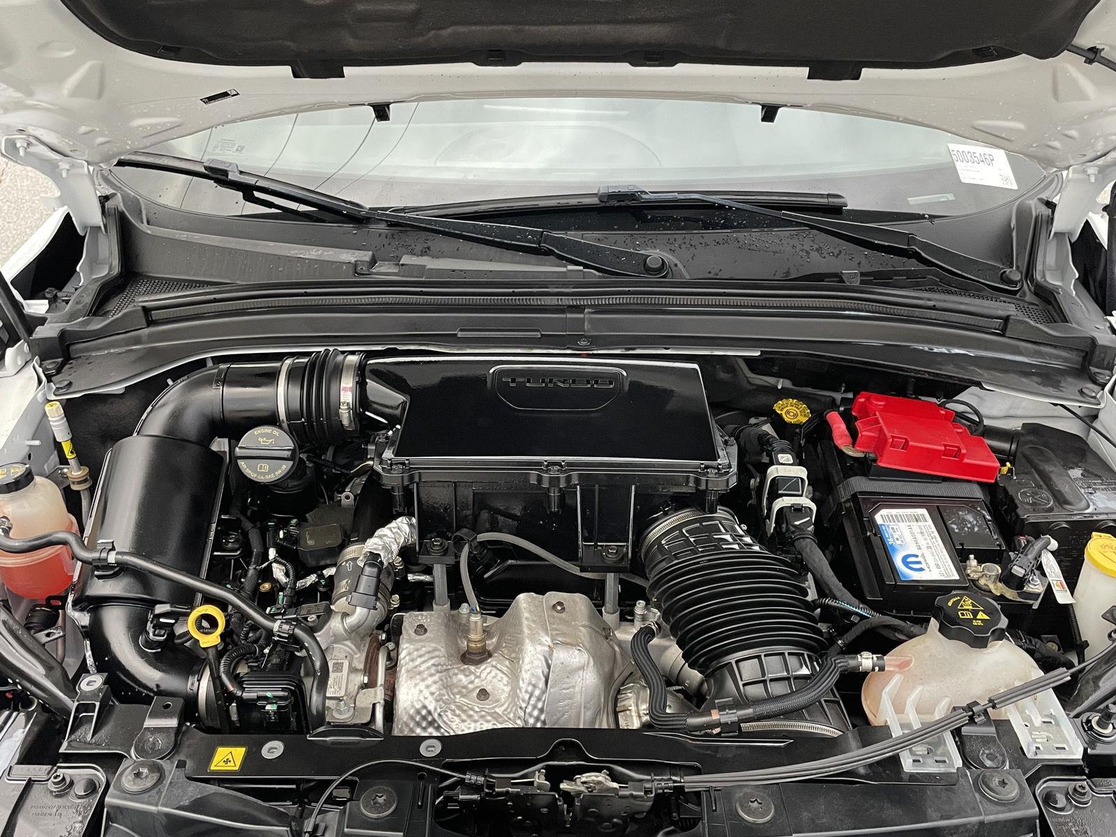 Vehicle photo 34