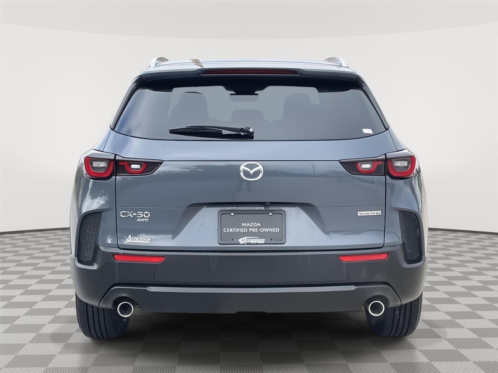 Vehicle photo 8