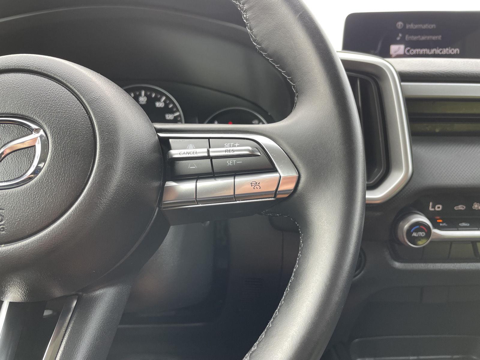 Vehicle photo 14