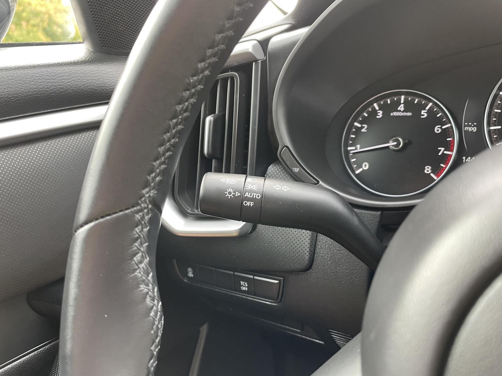 Vehicle photo 16