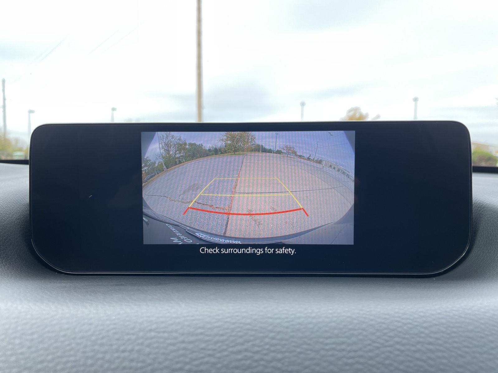 Vehicle photo 23