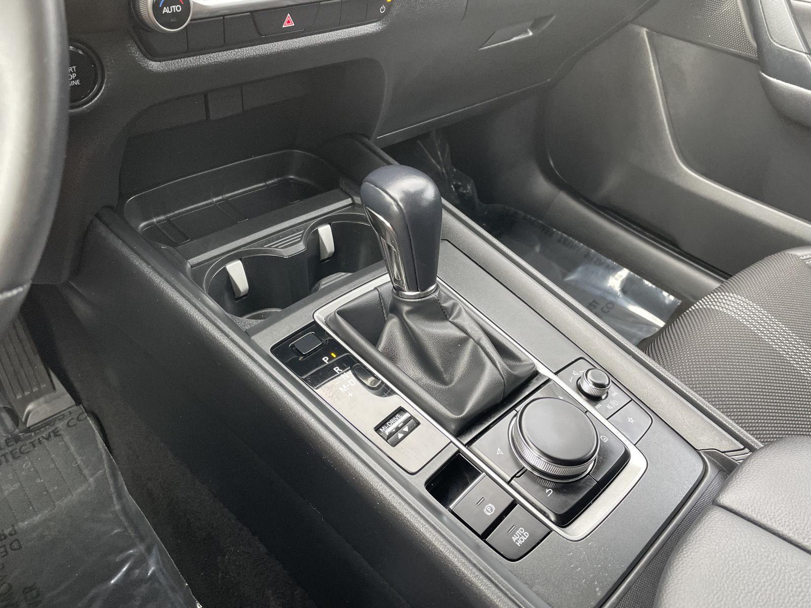 Vehicle photo 27