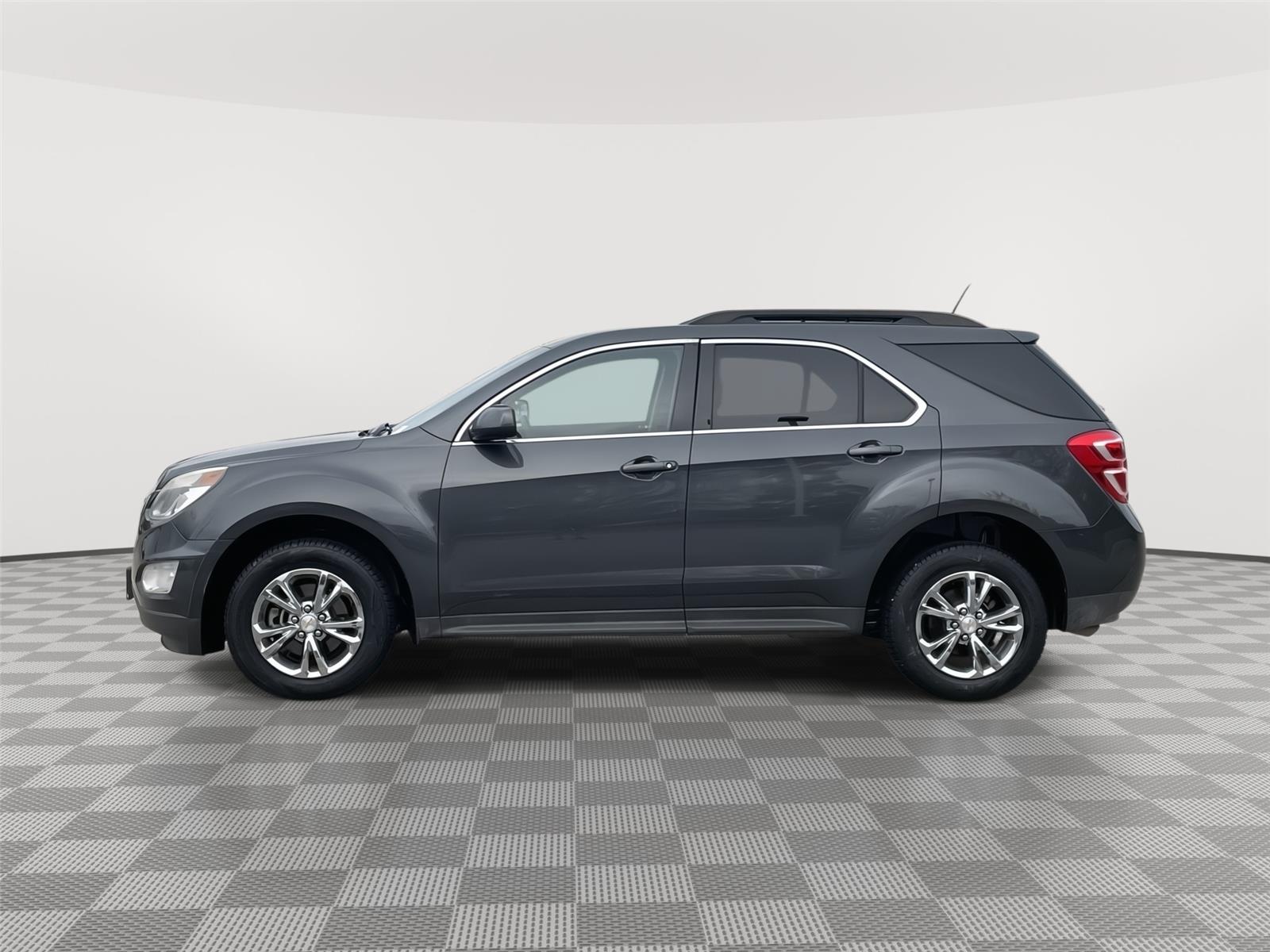 Vehicle photo 2