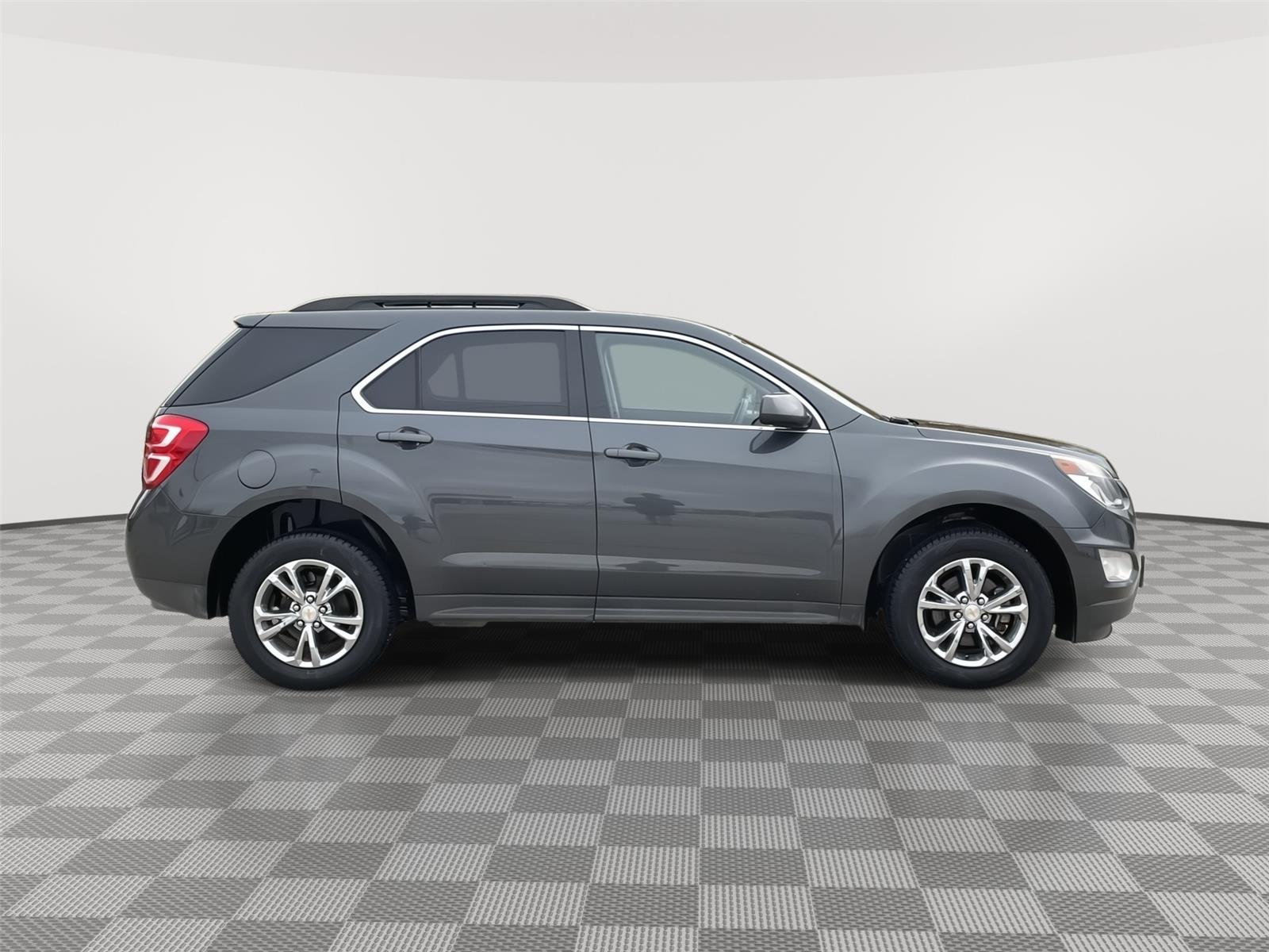 Vehicle photo 6