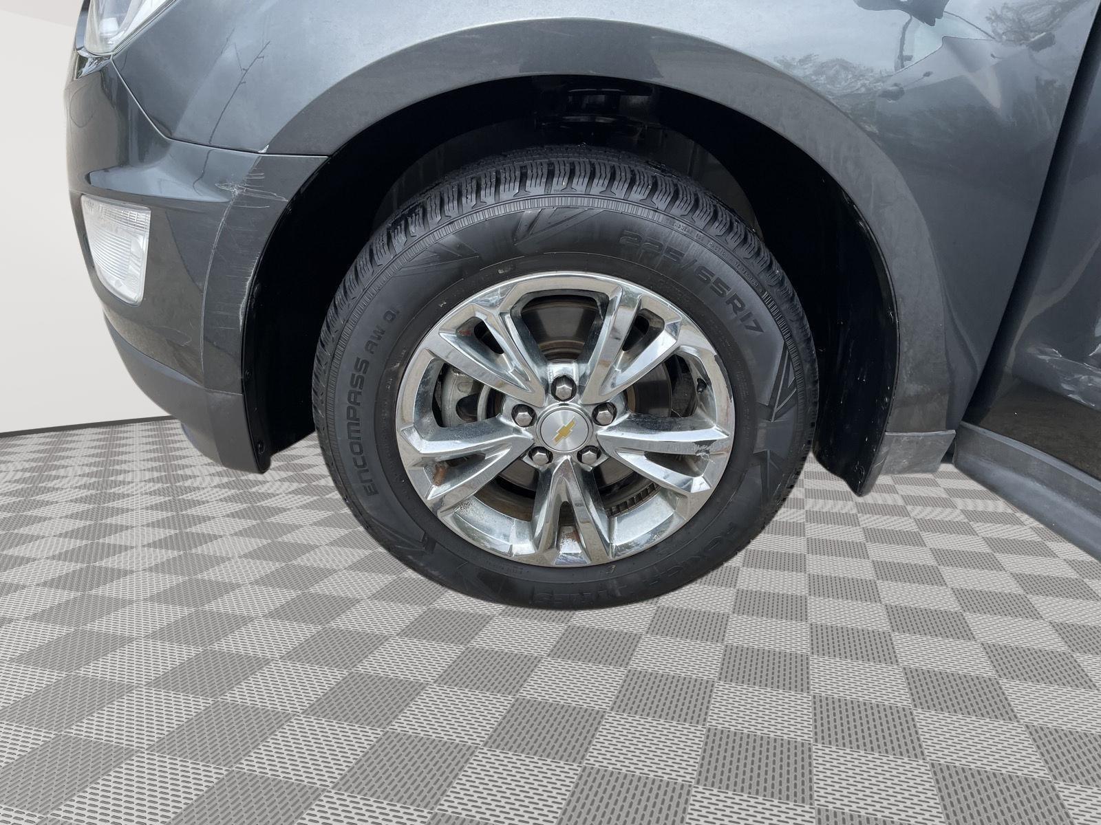 Vehicle photo 7