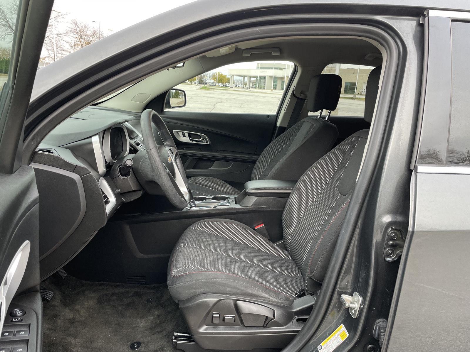 Vehicle photo 13