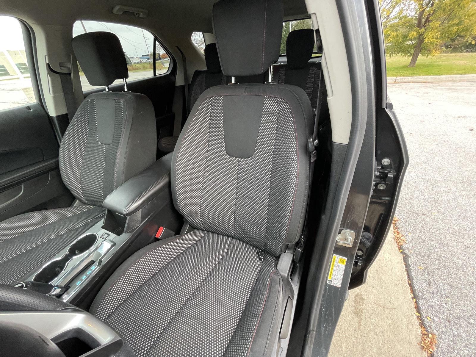 Vehicle photo 14