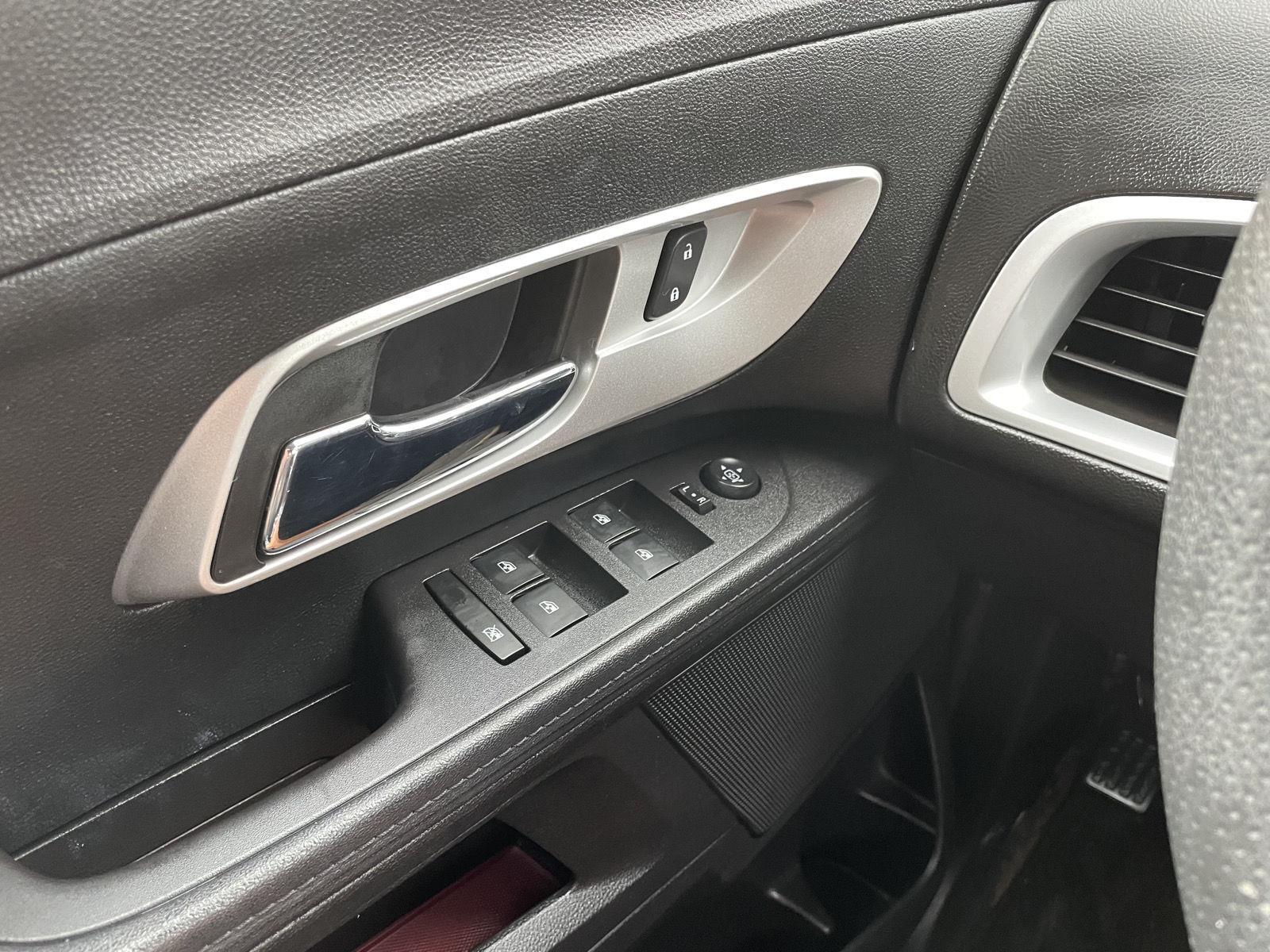 Vehicle photo 21