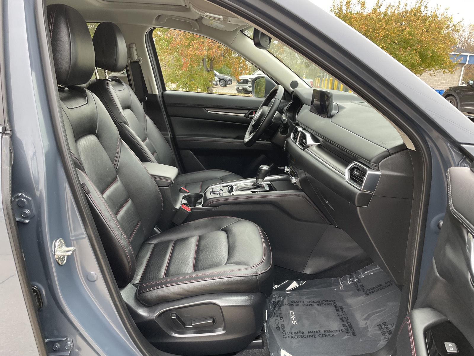 Vehicle photo 19