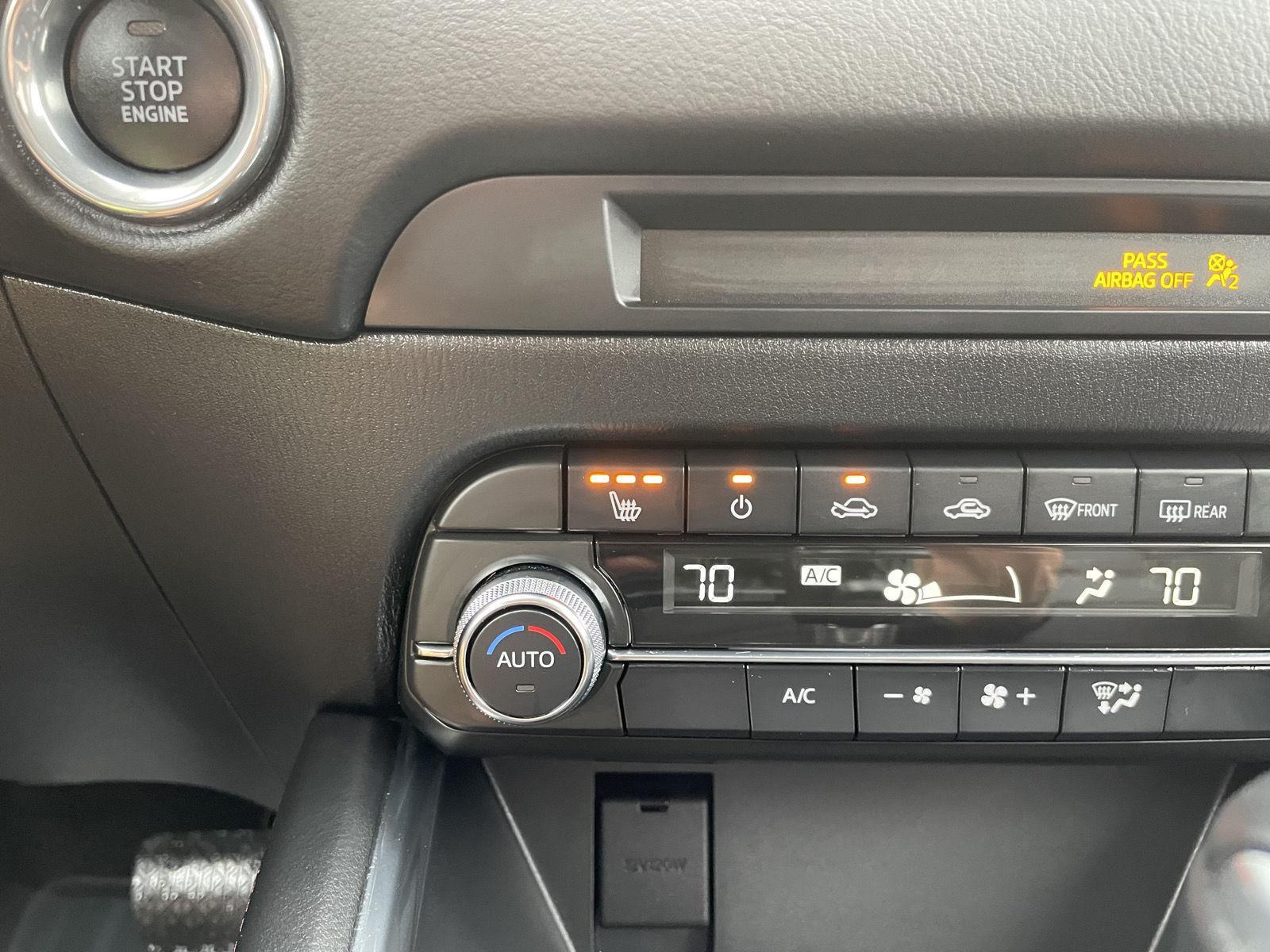 Vehicle photo 26
