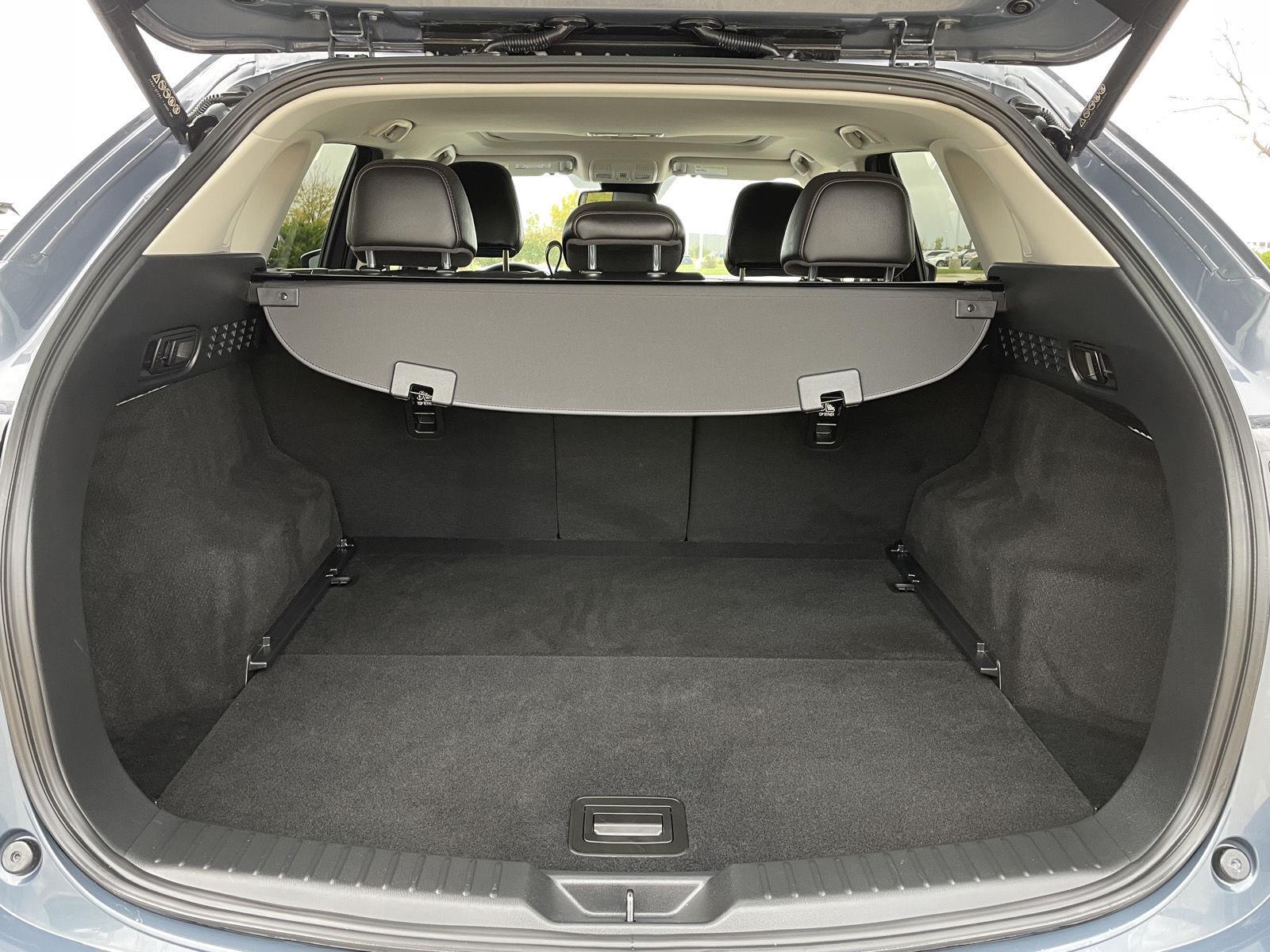Vehicle photo 33