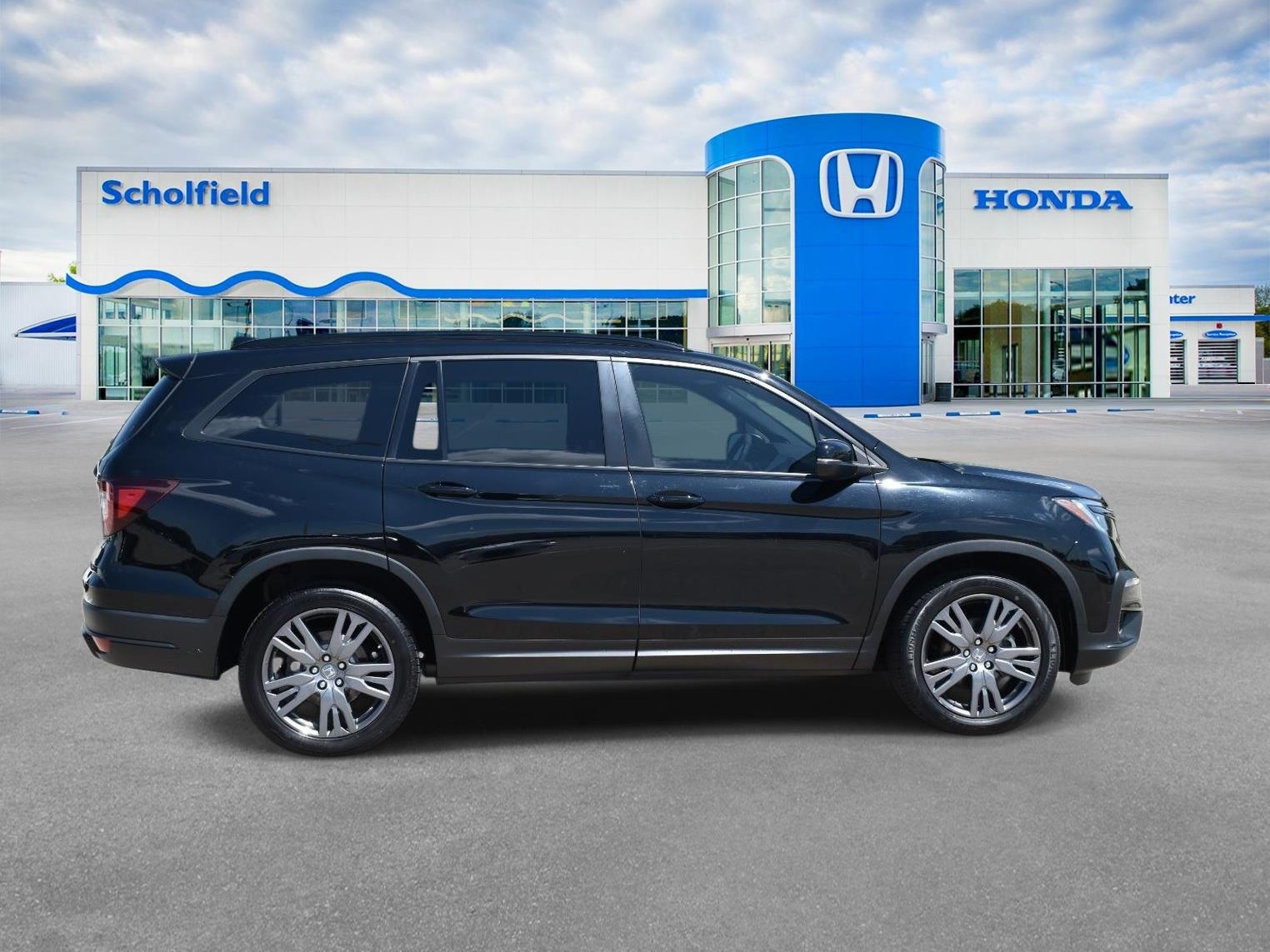 Used 2022 Honda Pilot Sport with VIN 5FNYF6H38NB091059 for sale in Wichita, KS