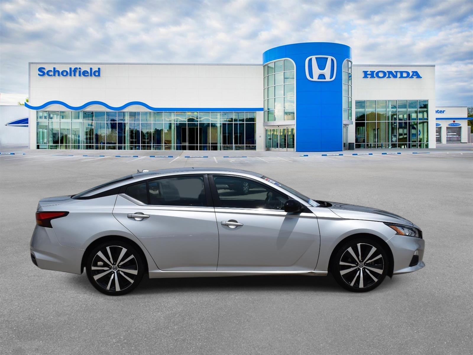 Used 2022 Nissan Altima SR with VIN 1N4BL4CV4NN328360 for sale in Wichita, KS