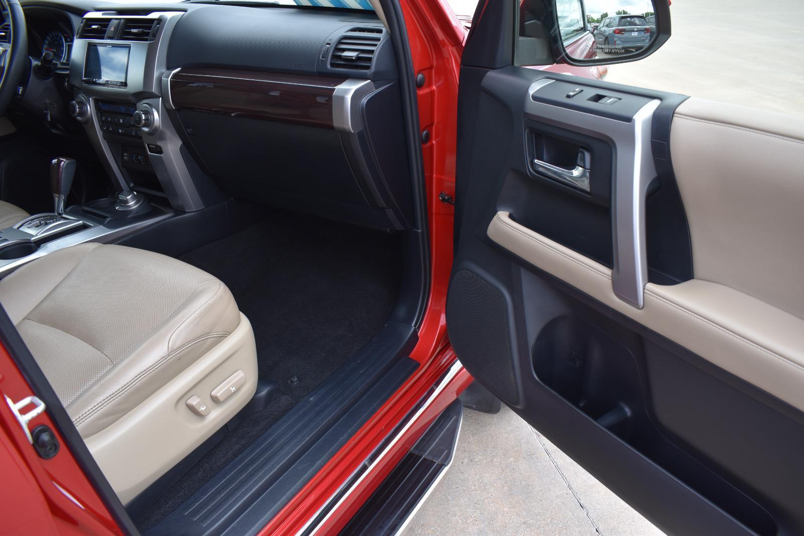 2019 Toyota 4Runner Limited photo 17
